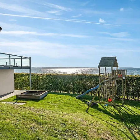 Pet Friendly In With Kitchen Holiday home *