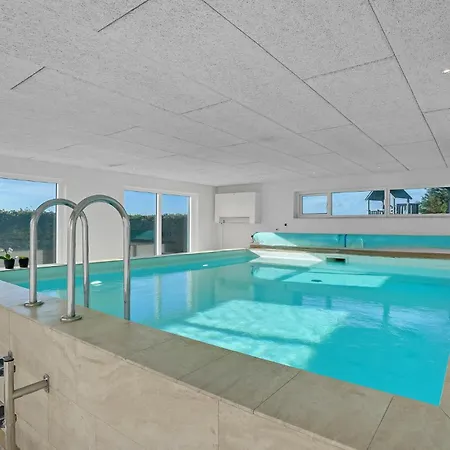 Holiday home Pet Friendly In With Kitchen